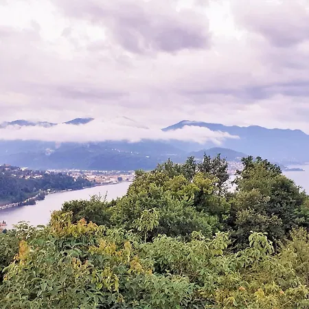 Belvilla By Oyo In Germignaga Lägenhet *